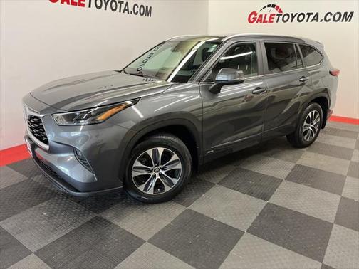 2023 Toyota Highlander Hybrid XLE
