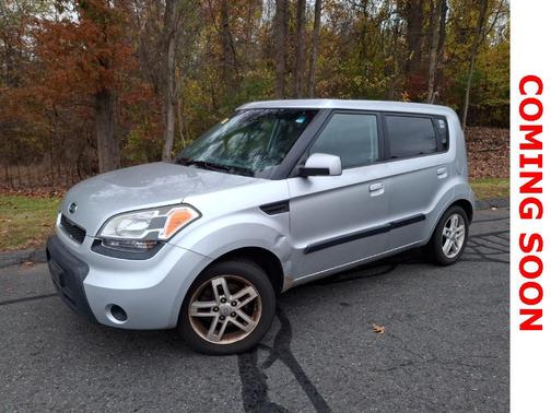 2010 Kia Soul +