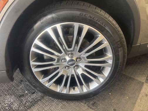 Luxe Metallic 2016 Lincoln MKX Reserve