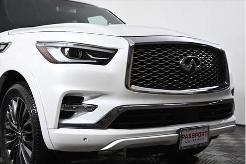 2024 INFINITI QX80 SENSORY AWD