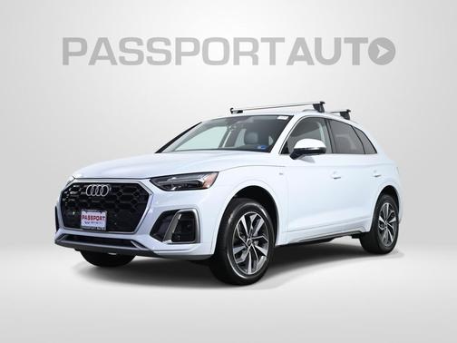 Glacier White Metallic 2024 Audi Q5 45 S line Premium Plus