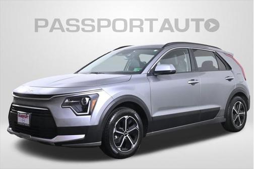 2023 Kia Niro LX