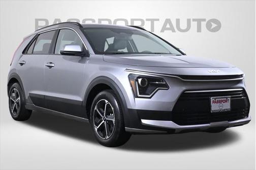 2023 Kia Niro LX