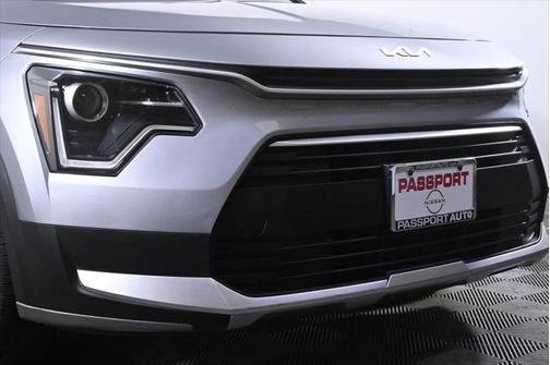 2023 Kia Niro LX