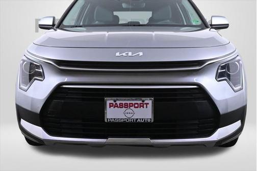 2023 Kia Niro LX