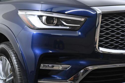 2018 INFINITI QX80 Base