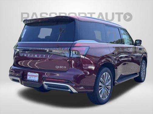 2025 INFINITI QX80 Luxe