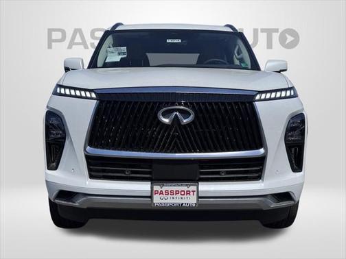 2025 INFINITI QX80 Luxe