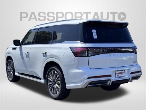 2025 INFINITI QX80 Luxe