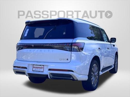 2025 INFINITI QX80 Luxe