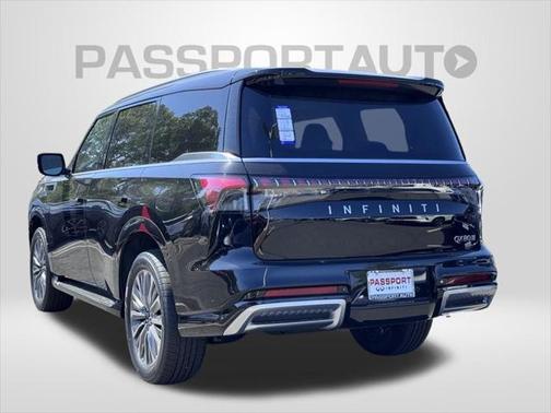 2025 INFINITI QX80 Luxe