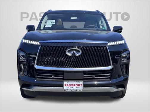 2025 INFINITI QX80 Luxe