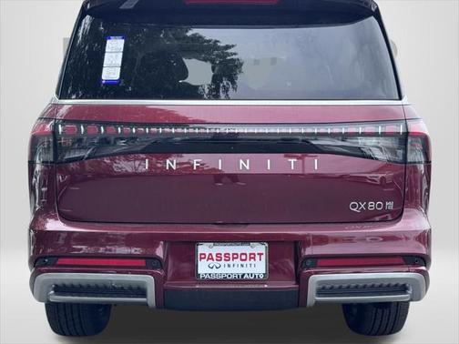 2025 INFINITI QX80 SENSORY AWD