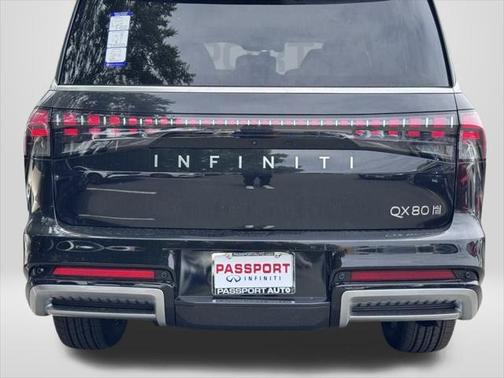 2025 INFINITI QX80 SENSORY AWD