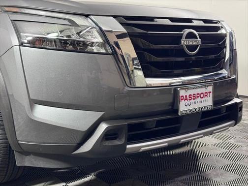 2023 Nissan Pathfinder Platinum 4WD