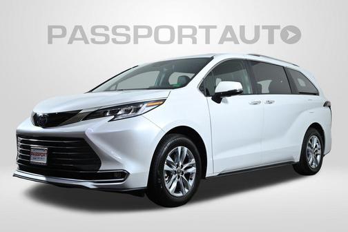2025 Toyota Sienna Limited 7-Passenger