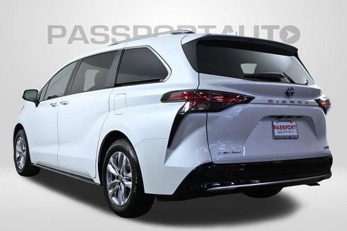 2025 Toyota Sienna Limited