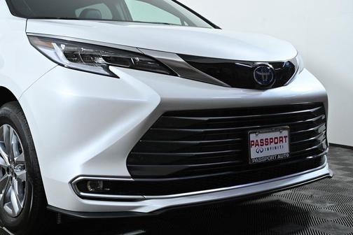 2025 Toyota Sienna Limited