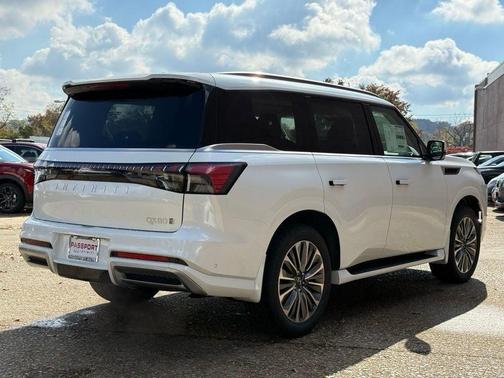 2026 INFINITI QX80 Luxe