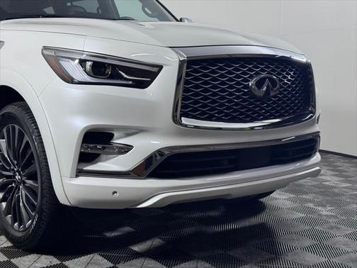 2024 INFINITI QX80 SENSORY AWD