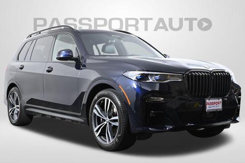 2022 BMW X7 M50i