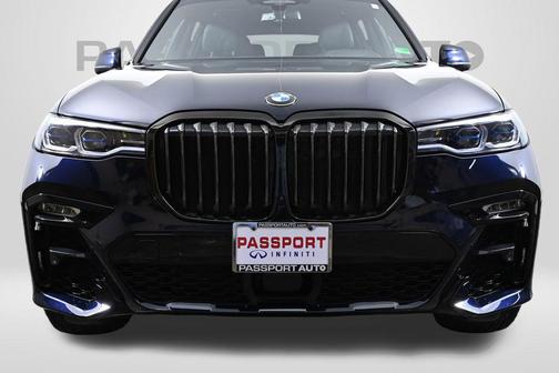 2022 BMW X7 M50i