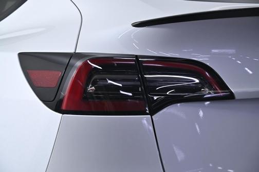 2023 Tesla Model Y Performance Dual Motor All-Wheel Drive