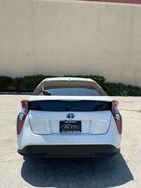 2016 Toyota Prius Four Touring