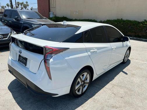 2016 Toyota Prius Four Touring