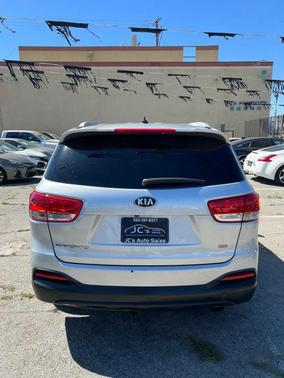 2017 Kia Sorento LX