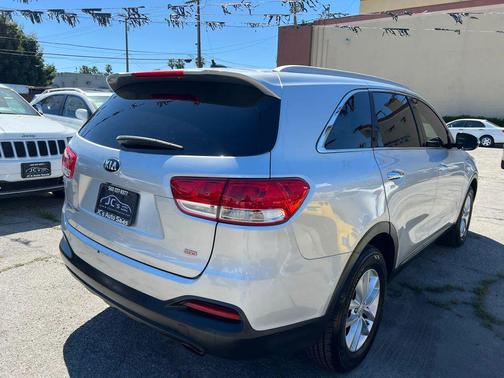 2017 Kia Sorento LX