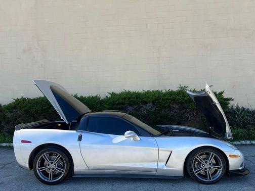 2009 Chevrolet Corvette Base