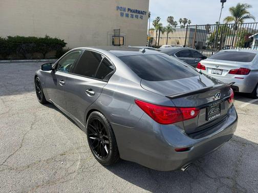 2015 INFINITI Q50 Premium