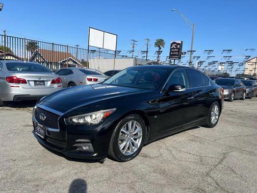 2015 INFINITI Q50 Premium