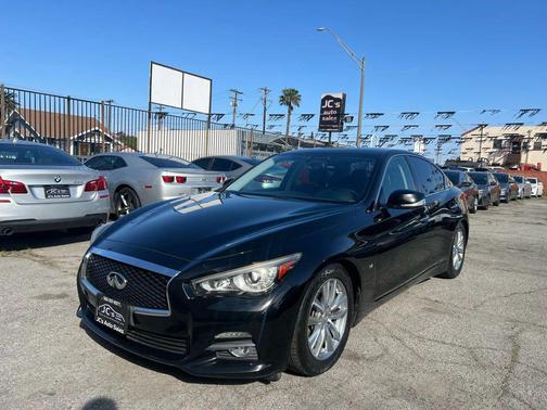 2015 INFINITI Q50 Premium