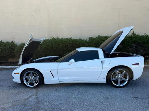 Arctic White 2007 Chevrolet Corvette Base