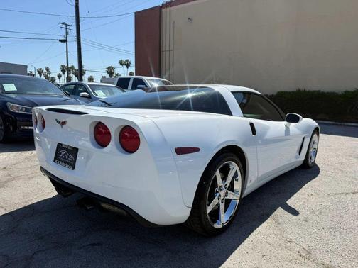 Arctic White 2007 Chevrolet Corvette Base