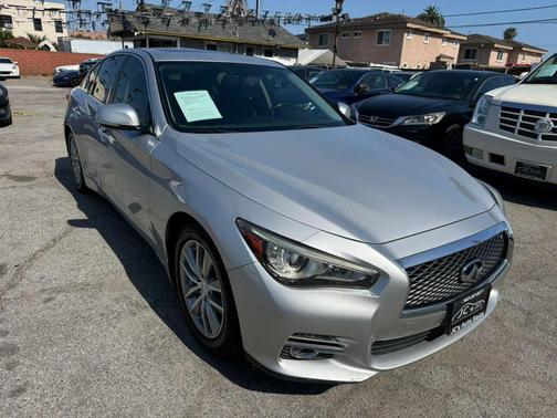 Liquid Platinum 2015 INFINITI Q50 Hybrid Premium