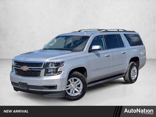 Silver Ice Metallic 2019 Chevrolet Suburban LT