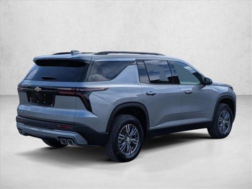 Sterling Gray Metallic 2026 Chevrolet Traverse LT