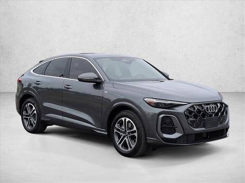 Daytona Gray Pearl Effect 2025 Audi Q5 Prestige TFSI quattro S tronic
