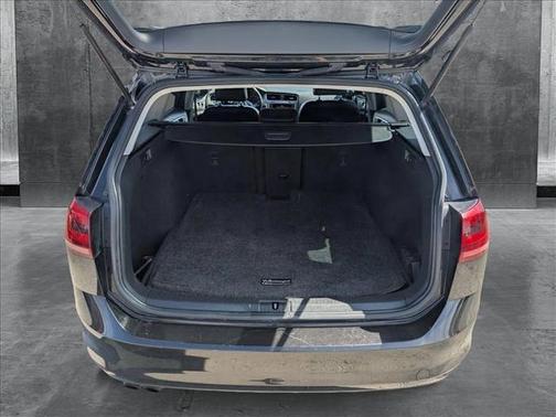 2015 Volkswagen Golf SportWagen TSI S 4-Door