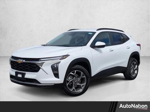 Summit White 2025 Chevrolet Trax LT