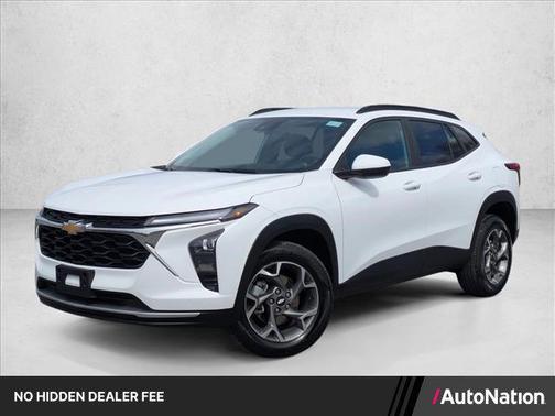 Summit White 2025 Chevrolet Trax LT