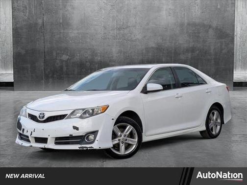 2014 Toyota Camry SE