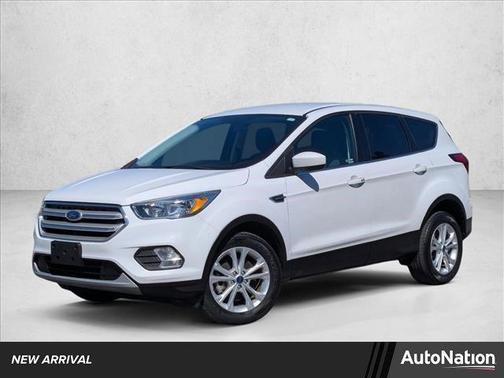 Oxford White 2019 Ford Escape SE