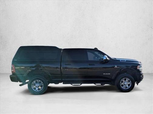 2020 RAM 2500 Laramie Crew Cab 4X4 6'4' Box