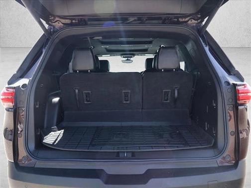 Black Cherry Metallic 2022 Chevrolet Traverse LT Leather