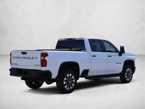 Summit White 2024 Chevrolet Silverado 2500 Custom
