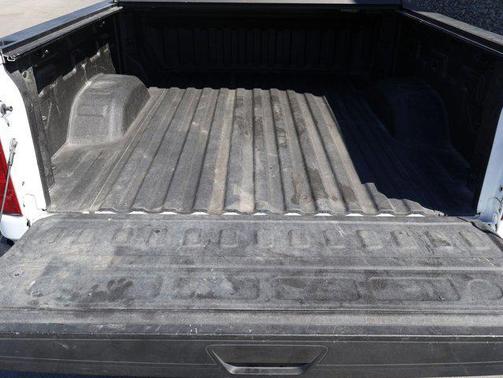 Summit White 2024 Chevrolet Silverado 2500 Custom